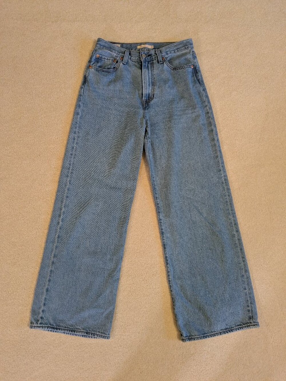 Levi's ribcage wide leg jeans 28x32